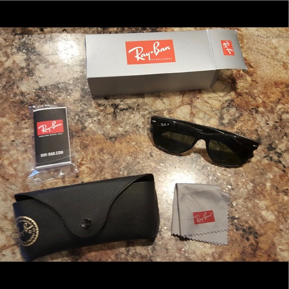 Ray-Ban  Wayfarer polarized glasses - Picture 2 of 7